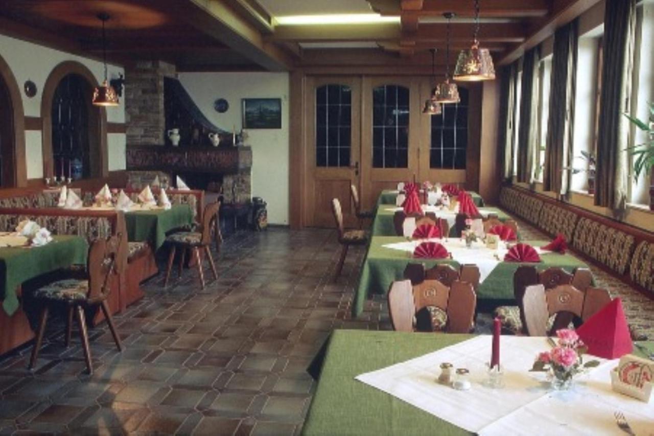 Landgasthof Zur Krone Krautheim Exterior photo